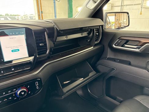 Used 2025 GMC Sierra 1500 SLT AWD/4WD image 42