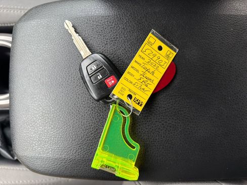 Used 2022 Toyota Tacoma SR5 image 30