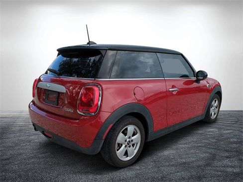 Used 2014 MINI Cooper 2-Door Hardtop image 3