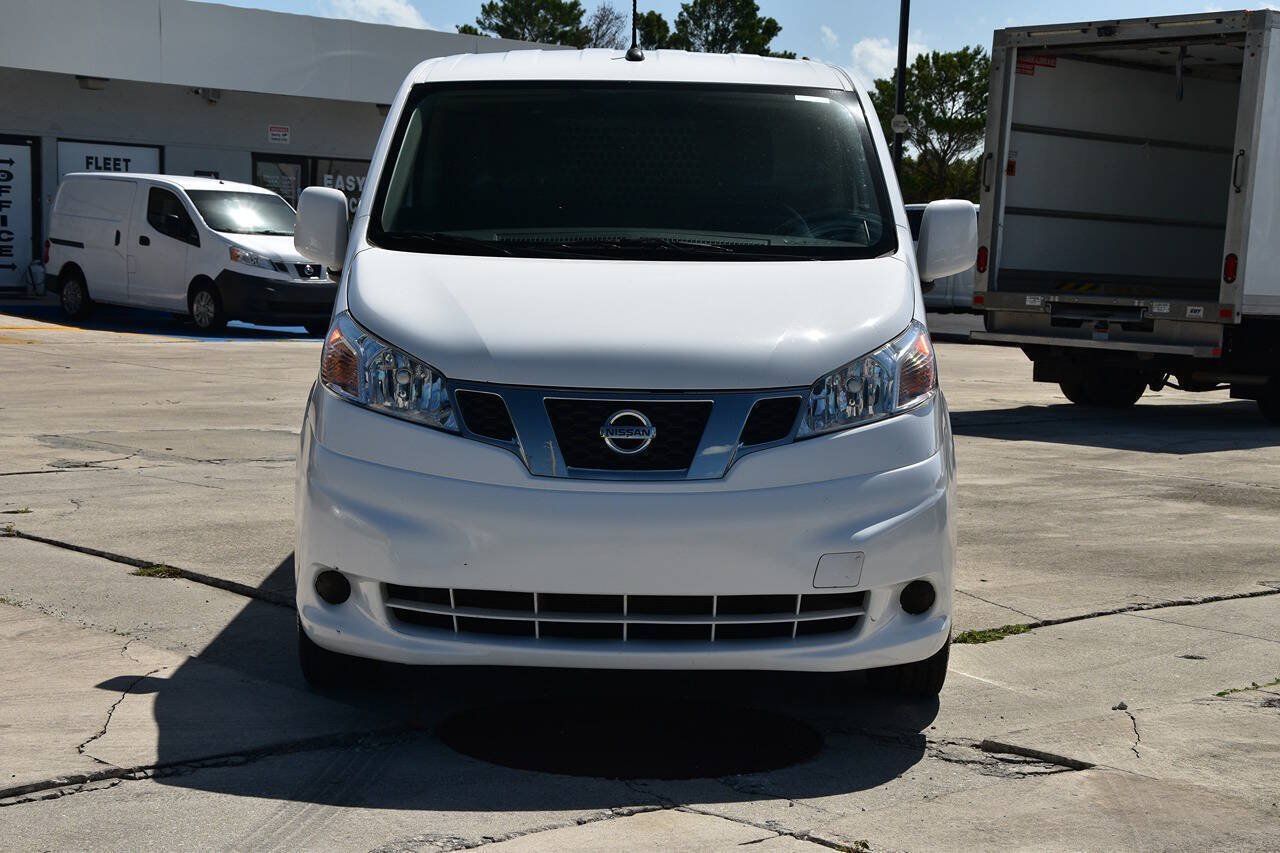 Used 2018 Nissan NV200 SV w/ Navigation Package FWD image 2