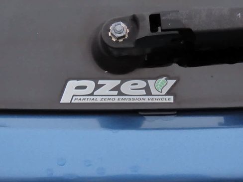 Used 2014 Subaru Crosstrek 2.0i Premium image 9