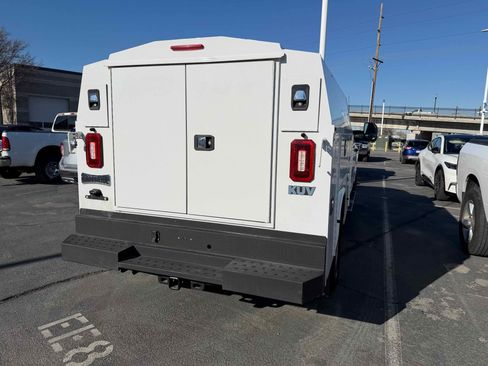 Used 2022 Ford F250 XL w/ Power Equipment Group image 7