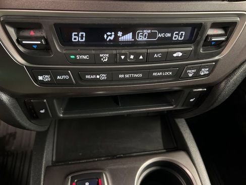 Used 2021 Honda Pilot EX-L image 12