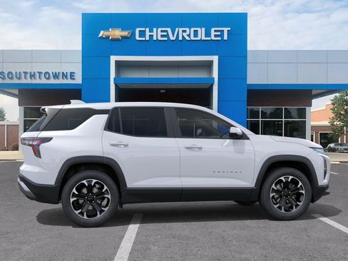New 2026 Chevrolet Equinox LT w/ Safety and Technology Package FWD image 29