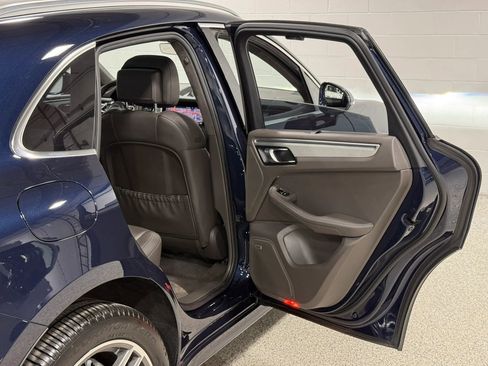 Used 2020 Porsche Macan Turbo image 61