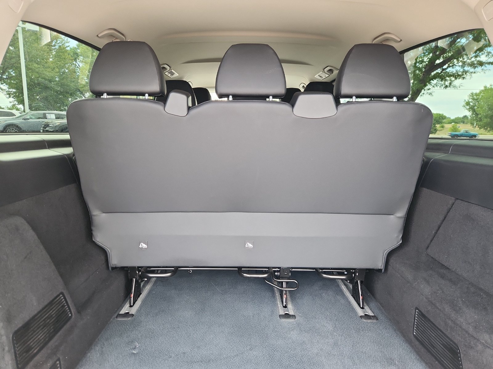 Used 2023 Mercedes-Benz Metris Passenger image 14