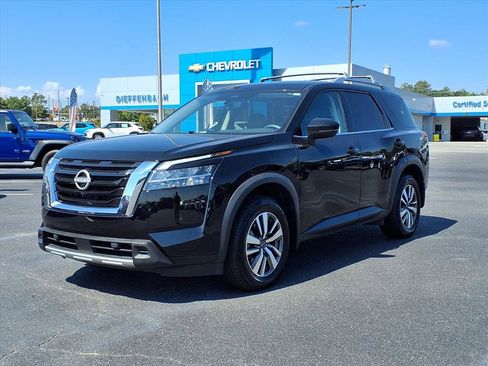 Used 2024 Nissan Pathfinder SL w/ Cargo Package image 1