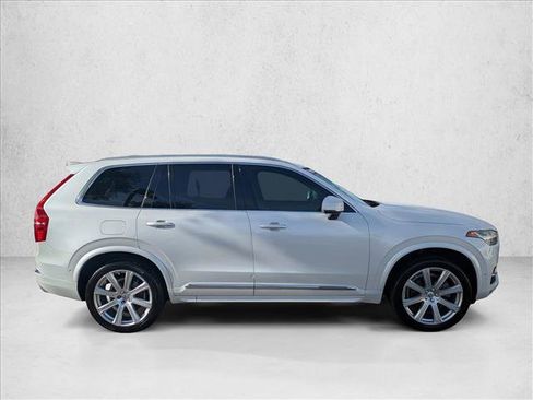 Used 2017 Volvo XC90 T6 Inscription w/ Vision Package image 4