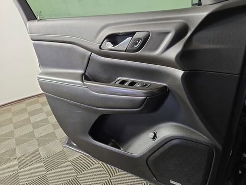 Used 2019 GMC Acadia SLT w/ LPO, Floor Liner Package AWD/4WD image 30