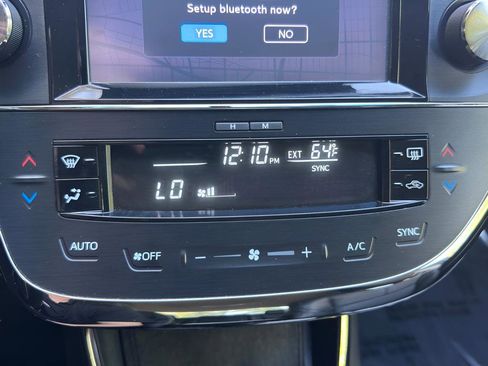 Used 2016 Toyota Avalon XLE FWD image 17
