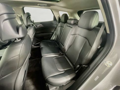 Used 2026 Kia Sportage EX w/ EX Panorama Roof Package FWD image 25