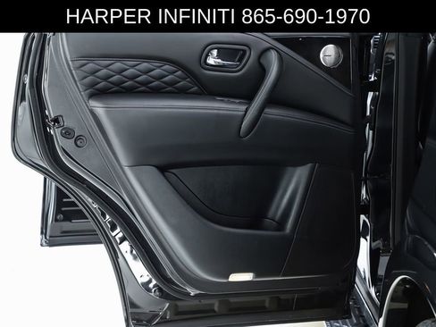 Used 2024 INFINITI QX80 Sensory image 18