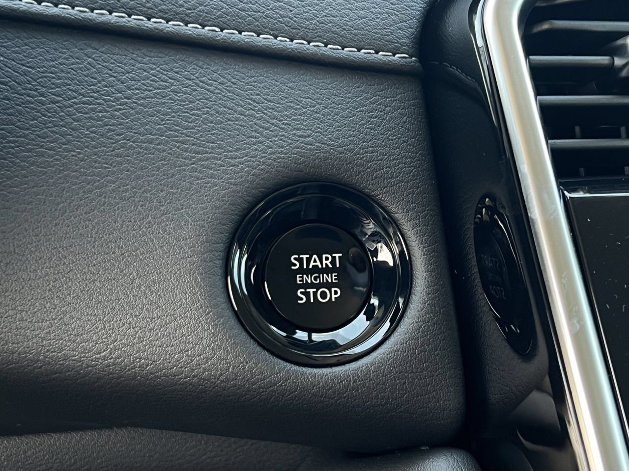 Certified 2026 Nissan Armada SV RWD image 11