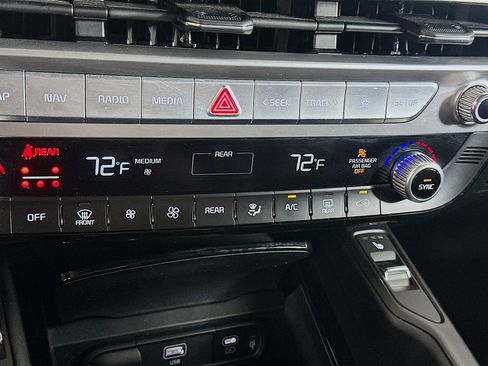 Used 2025 Kia Telluride S FWD image 24