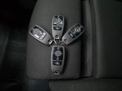 Used 2024 Mercedes-Benz Sprinter 2500 image 33