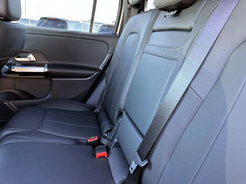 Certified 2022 Mercedes-Benz GLB 250 image 13