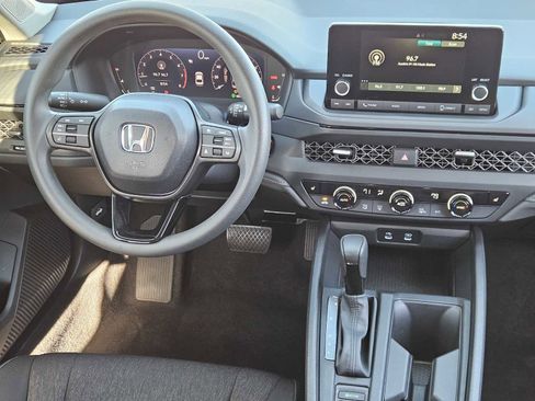 Used 2025 Honda Accord SE image 25