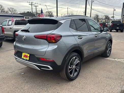 Used 2023 Buick Encore GX Select image 5