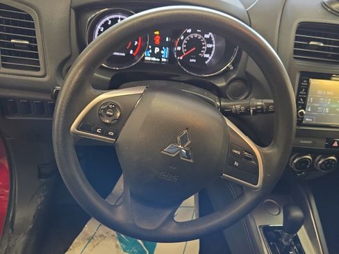 Used 2020 Mitsubishi Outlander Sport ES FWD image 10