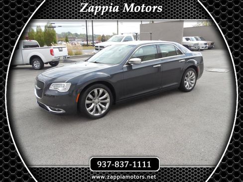 Used 2019 Chrysler 300 Limited image 1