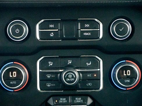 Used 2022 Chevrolet Tahoe LS image 38