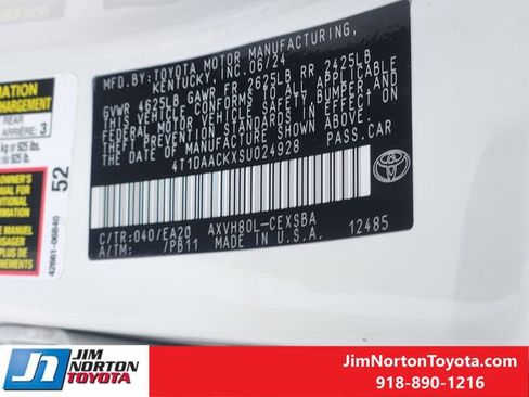 Used 2025 Toyota Camry SE image 34