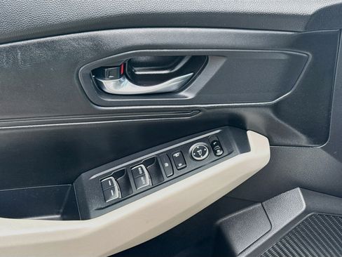 Used 2023 Honda Accord EX image 16