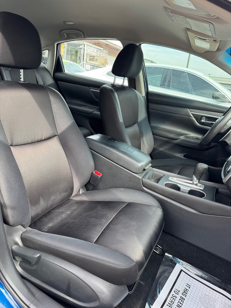 Used 2017 Nissan Altima 2.5 SR FWD image 14
