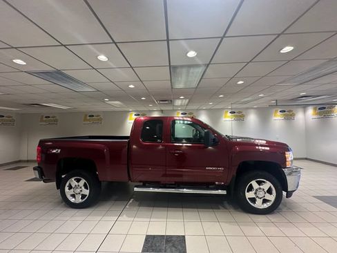 Used 2013 Chevrolet Silverado 2500 LTZ w/ LTZ Plus Package AWD/4WD image 3