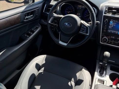 Used 2018 Subaru Outback 3.6R Limited AWD/4WD image 9