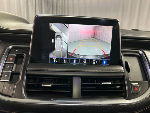 Used 2024 GMC Yukon AT4 w/ Technology Package image 18
