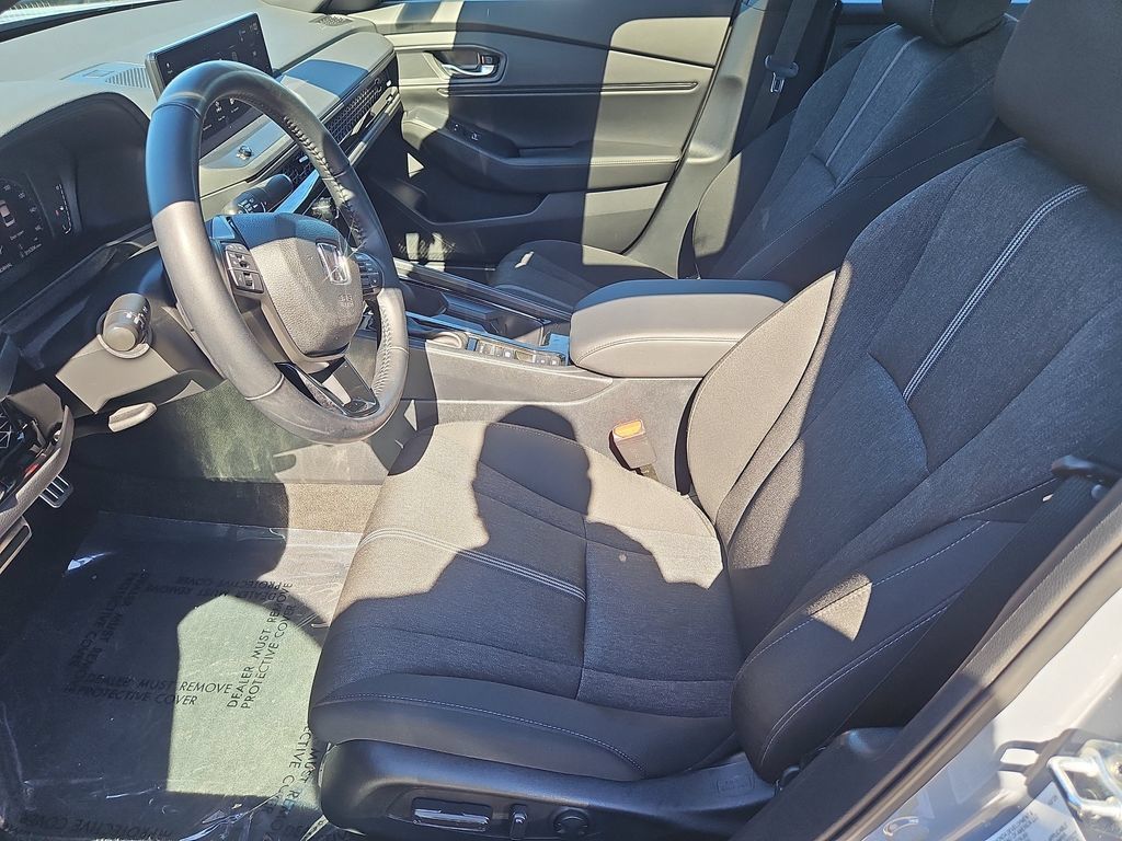 Used 2025 Honda Accord Sport image 28