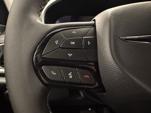 Used 2023 Chrysler Pacifica Touring-L w/ S Appearance Package image 12