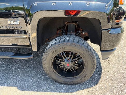 Used 2017 Chevrolet Silverado 1500 LT w/ All Star Edition AWD/4WD image 24