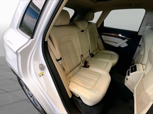 Used 2023 Audi Q5 2.0T Premium w/ Convenience Package AWD/4WD image 20