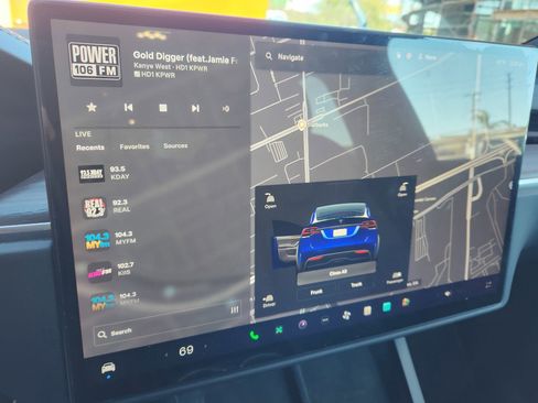 Used 2024 Tesla Model X image 13