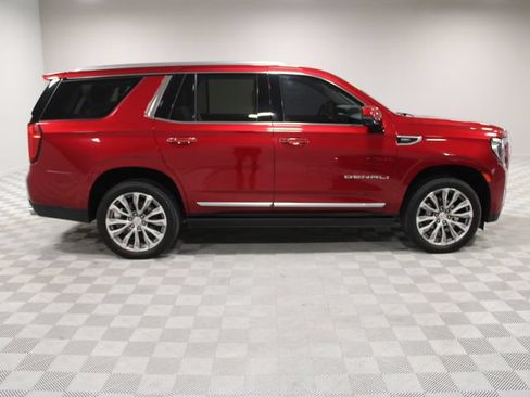 Used 2021 GMC Yukon Denali w/ Denali Ultimate Package AWD/4WD image 13