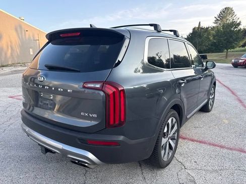Certified 2021 Kia Telluride EX w/ EX Premium Package AWD/4WD image 3