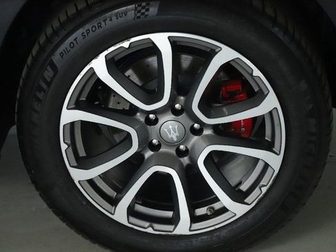 Used 2018 Maserati Levante S GranLusso image 40