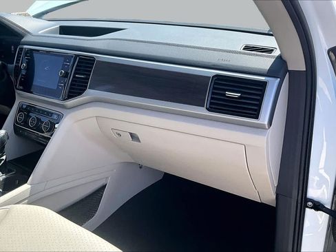 Used 2019 Volkswagen Atlas SEL AWD/4WD image 17