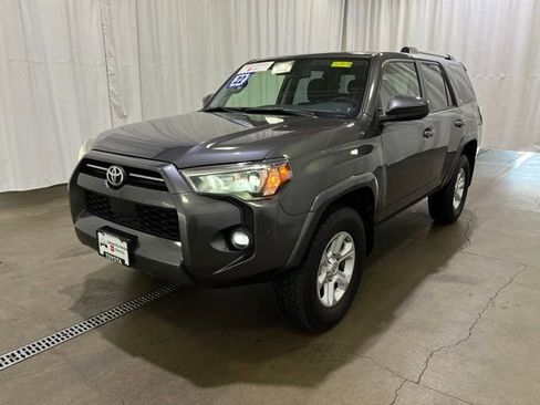 Certified 2022 Toyota 4Runner SR5 AWD/4WD image 7