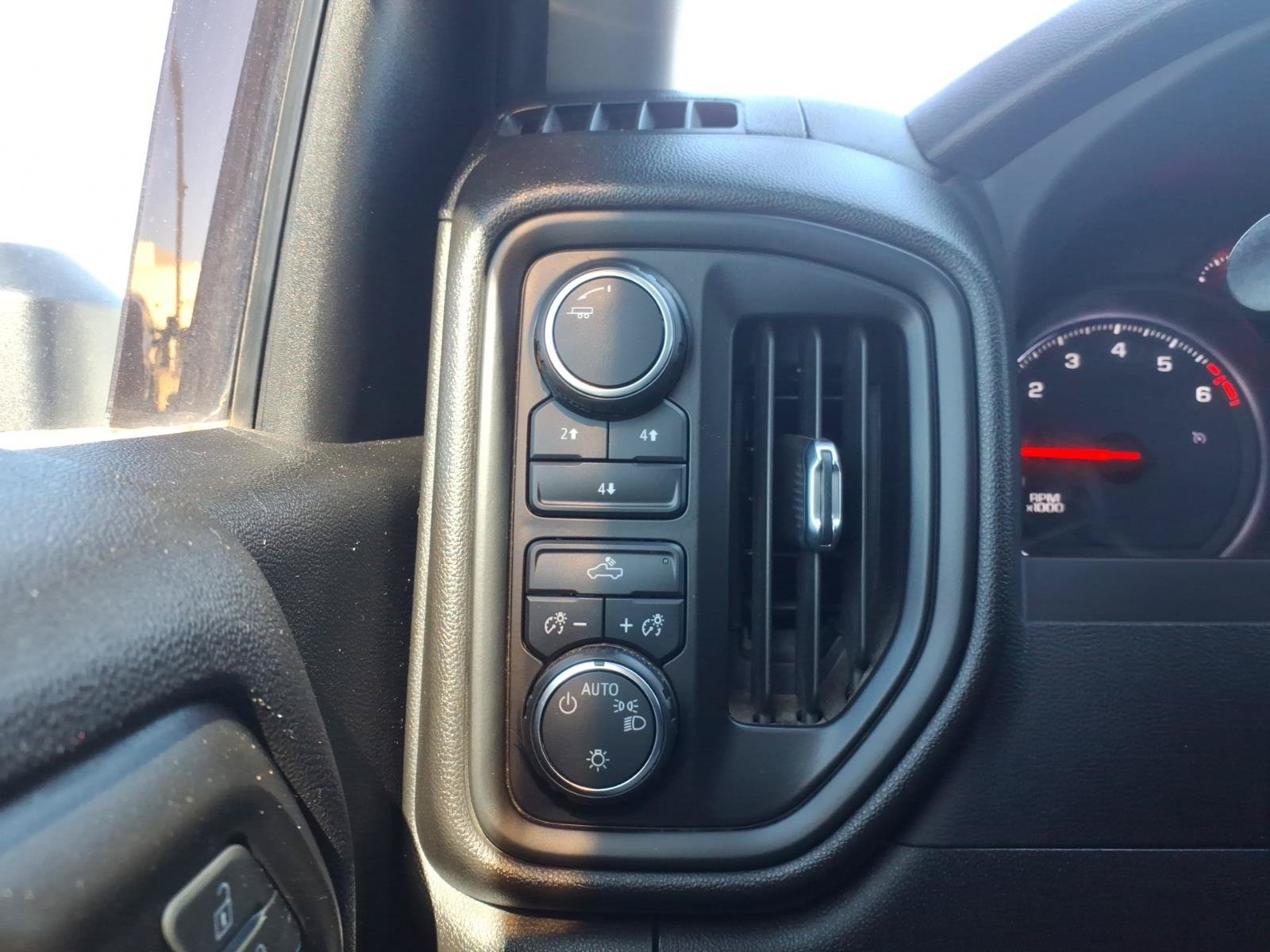 Used 2023 Chevrolet Silverado 2500 Custom AWD/4WD image 26
