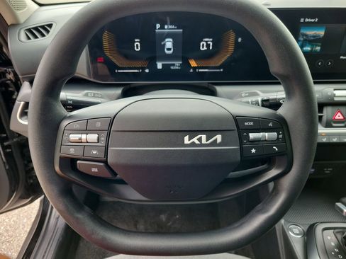 Used 2025 Kia K4 LXS FWD image 17