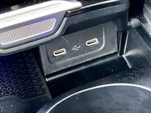 Certified 2025 Mercedes-Benz C 300 4MATIC Sedan image 34