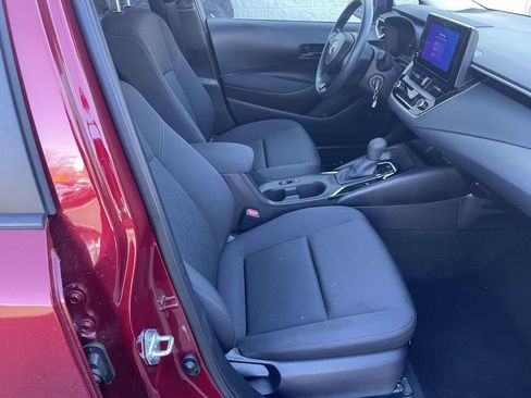 Used 2025 Toyota Corolla LE image 46