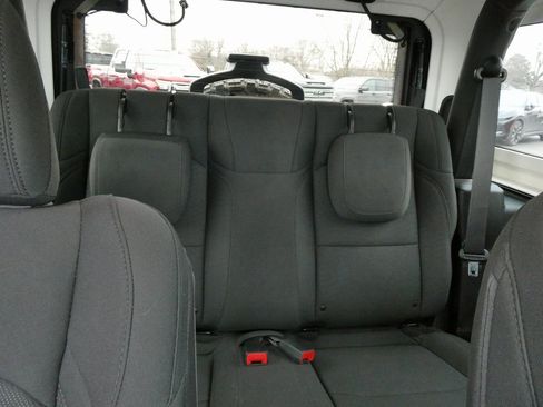 Used 2019 Jeep Wrangler Sport image 15