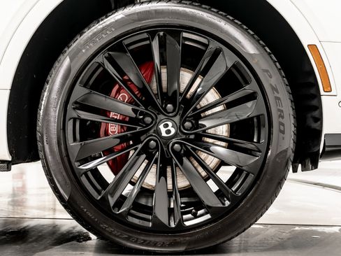 Used 2021 Bentley Bentayga Speed image 36