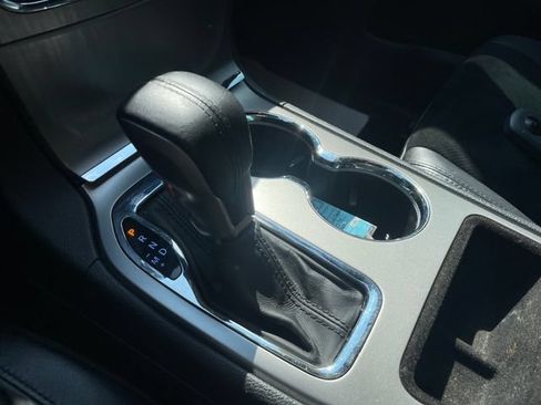 Used 2017 Jeep Grand Cherokee Altitude AWD/4WD image 15