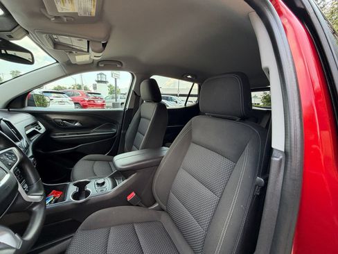 Used 2023 GMC Terrain SLE w/ Driver Convenience Package AWD/4WD image 18