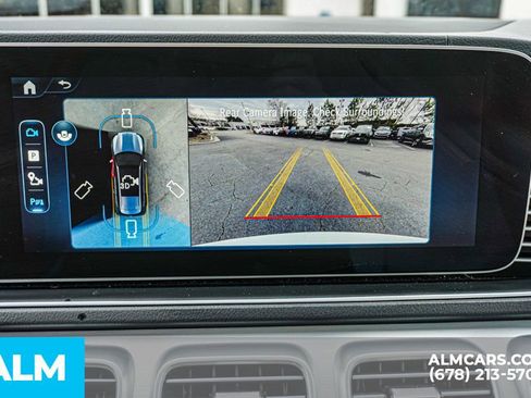 Used 2025 Mercedes-Benz GLS 450 4MATIC image 40